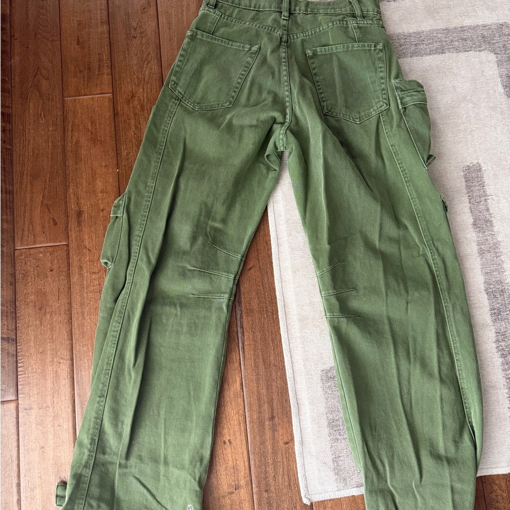 Zara Olive Cargo Pants for Men - Picture 4 of 4